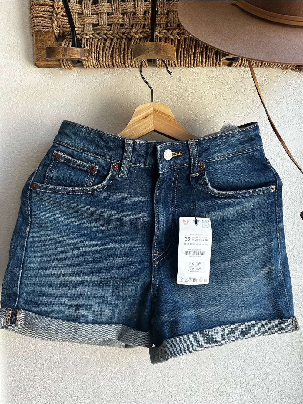 NWT Zara Mom Fit High Waist Denim Shorts